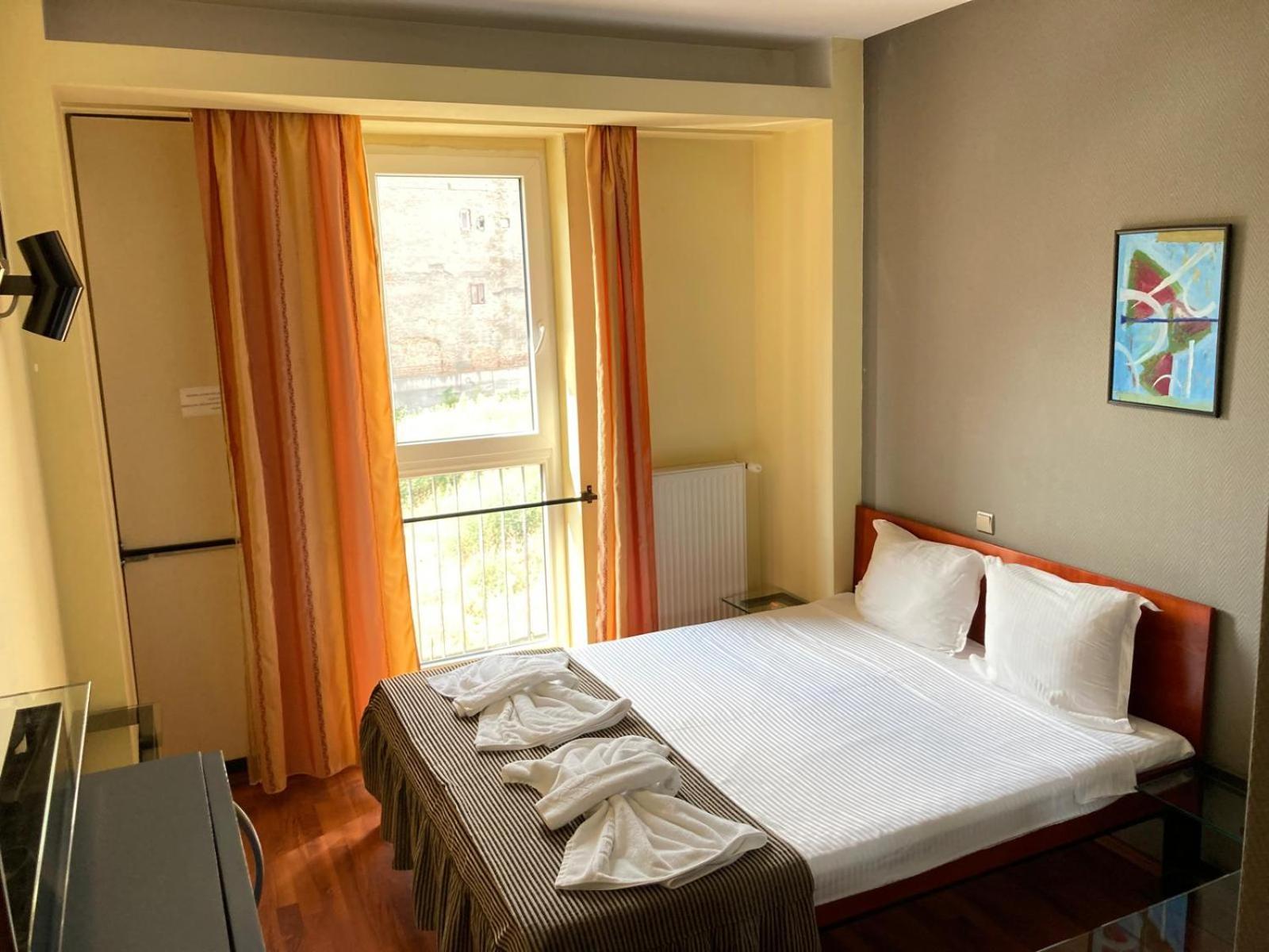 Tania-Frankfurt Hotel Bucureşti Exterior foto